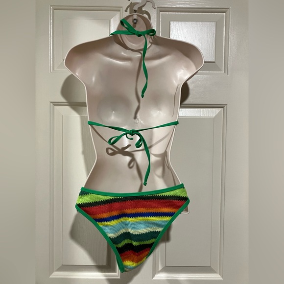 Fashion Nova woman size medium 2 piece swim suit bikini style - Picture 8 of 8